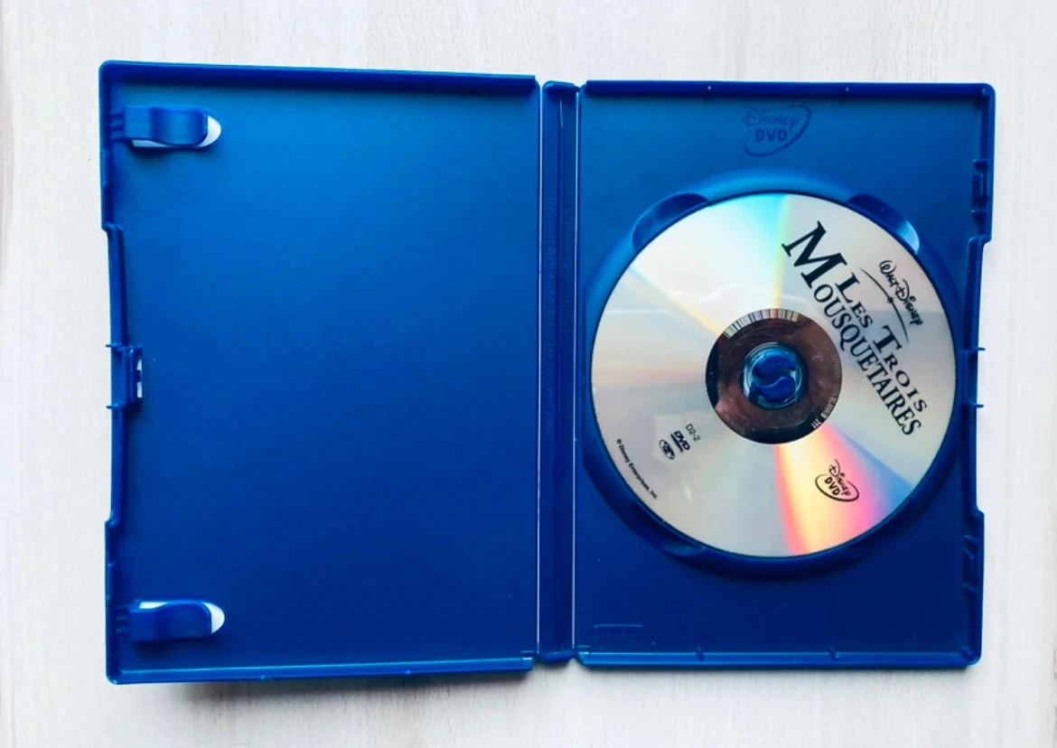 DVD Les trois mousquetaires Disney. – photo 2